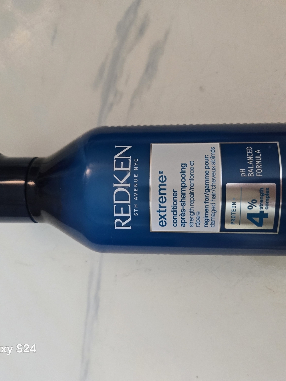 Redken Extreme Conditioner - Blue Bottle